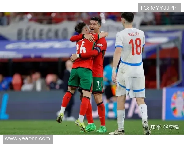 中超激战里昂逆转巴黎圣日耳曼补时绝杀引发热议与转会传闻