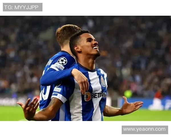 德甲赛场惊现冷门波尔图大胜巴萨引发全场震动