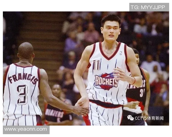 福伊姚明：从篮球巨星到文化桥梁的传奇人生与影响力探讨