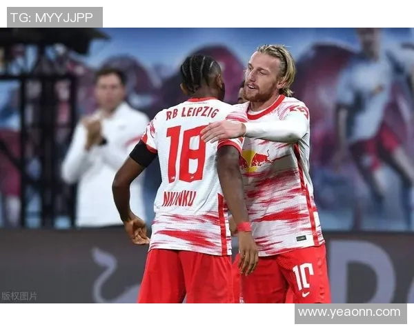 德甲焦点战尤文图斯与AC米兰激战成平争议判罚引发全场热议