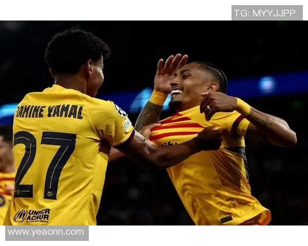 欧冠激战：曼联逆转多特蒙德全场沸腾精彩瞬间回顾与分析