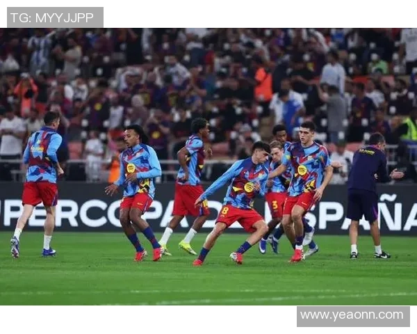 国王杯焦点战巴萨与皇马激战成平局红牌争议引发全场热议 国王杯焦点战巴萨与皇马激战成平局红牌争议引发全场热议